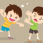 孩子打架