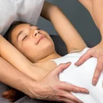 哺乳硬塊推不開怎麼辦?哺乳硬塊不散原因&塞奶硬塊處理方法 哺乳硬塊推不開:哺乳硬塊按摩