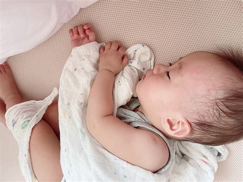 一歲寶寶睡覺頭流汗 新手媽媽夜間照護實景