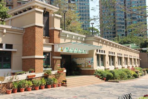 屯門啟思幼稚園好唔好校園正門與社區環境